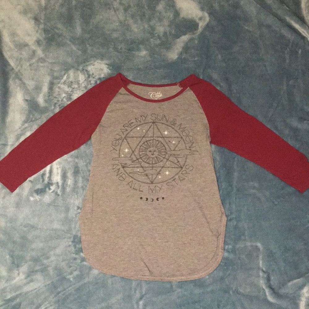 •Quartered Sleeve Shirt•